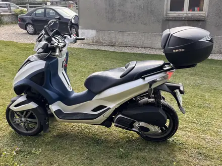 Piaggio MP3 300