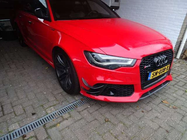 Audi RS6 undefined
