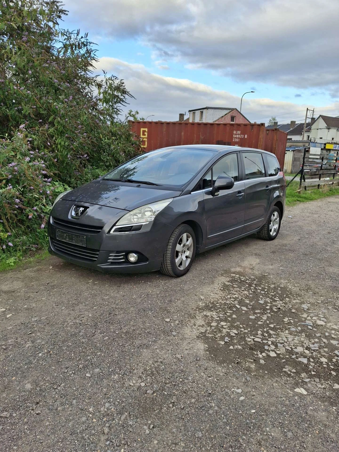 Peugeot 5008 undefined