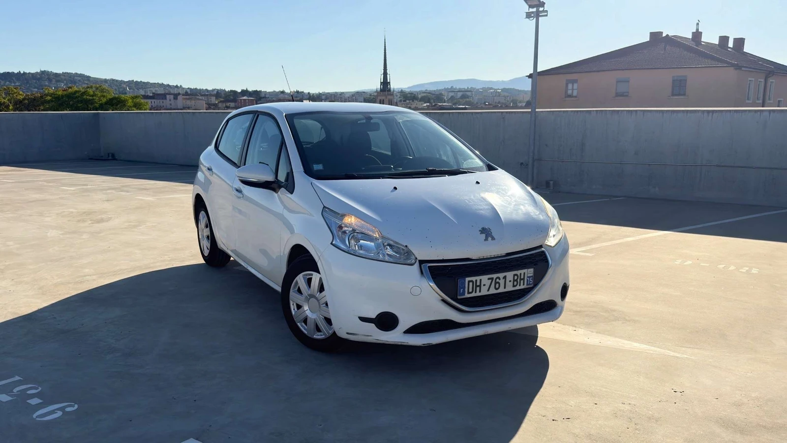 Peugeot 208 undefined