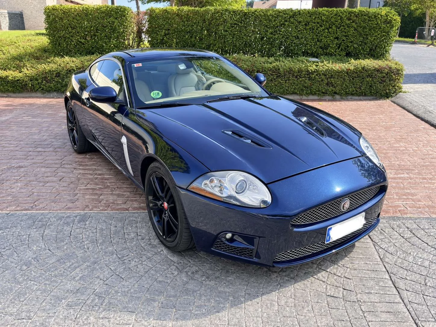 Jaguar XKR