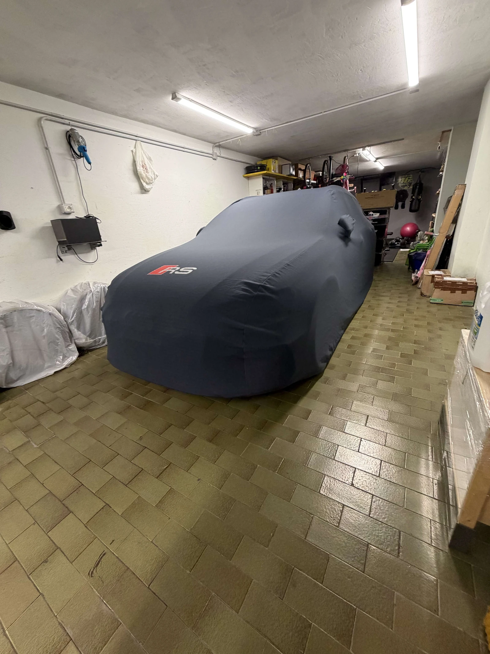 Audi RS4 undefined