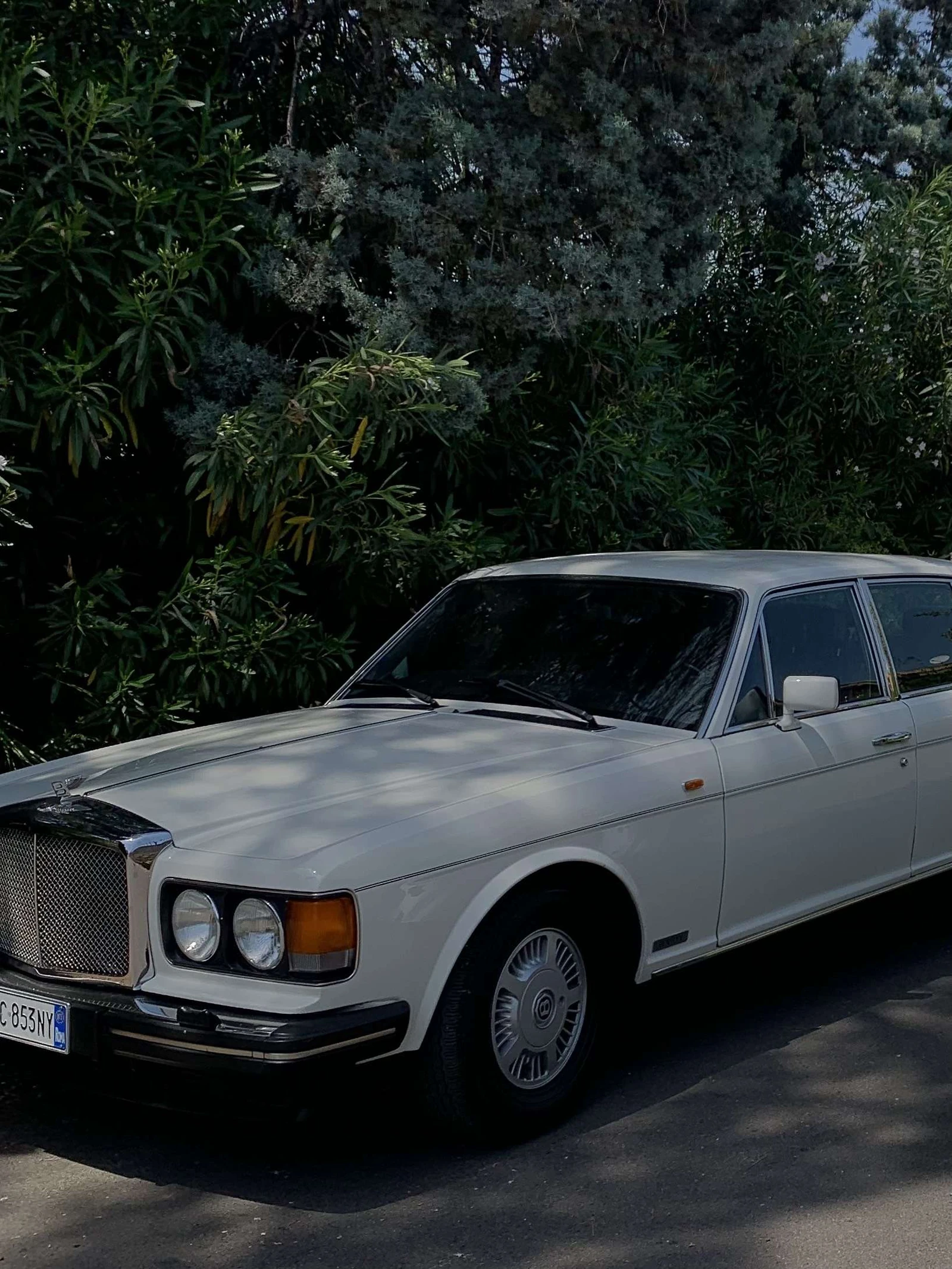 Bentley Eight