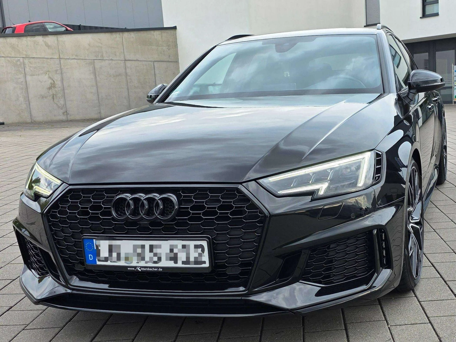 Audi RS4 undefined