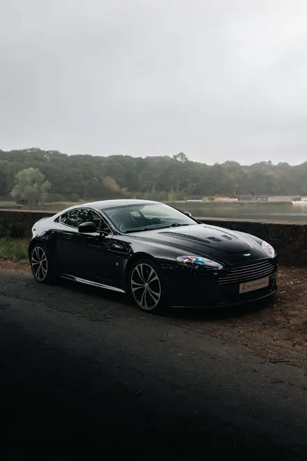 Aston Martin Vantage