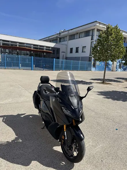 Yamaha TMAX 560