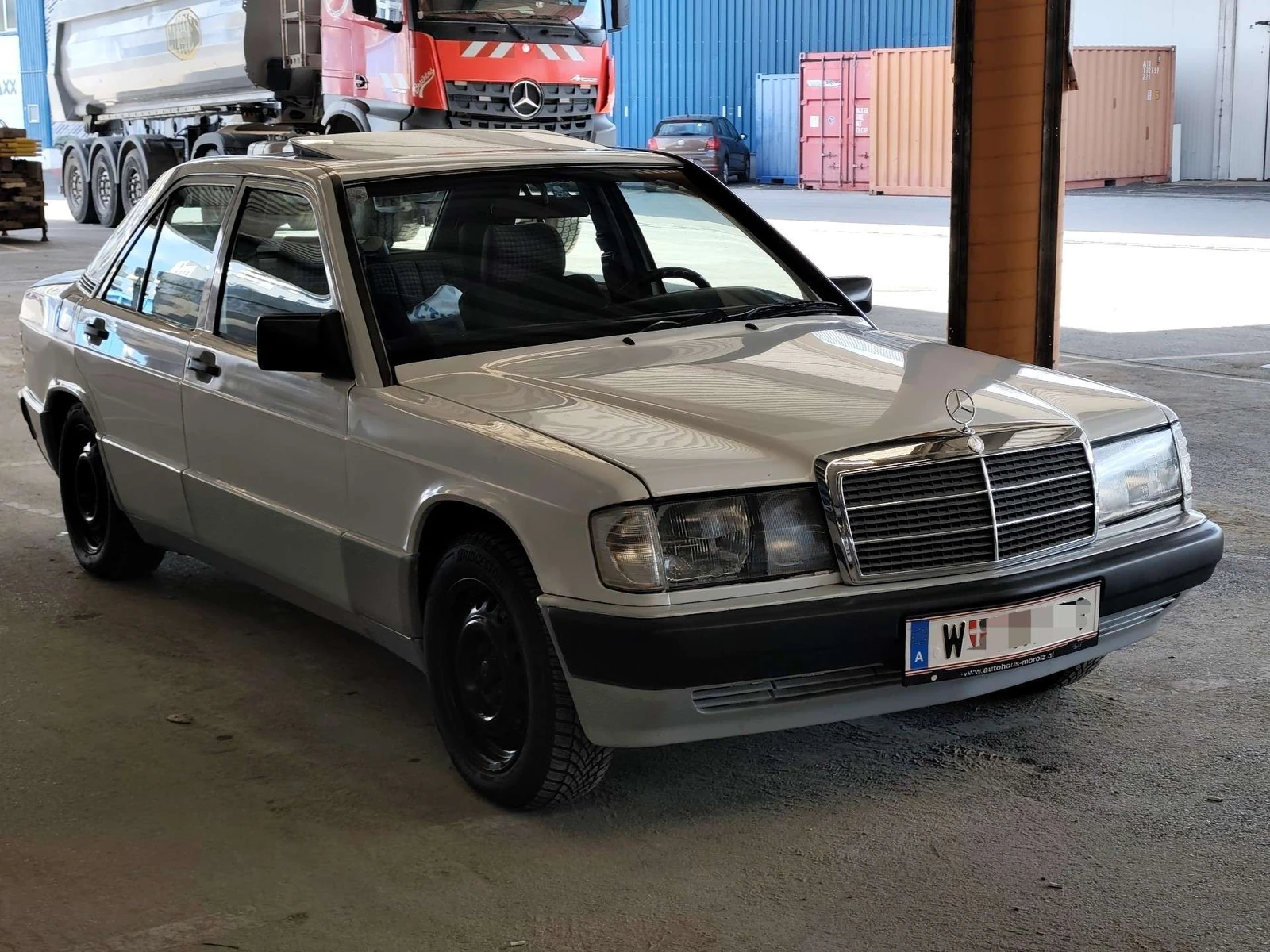 Mercedes-Benz 190