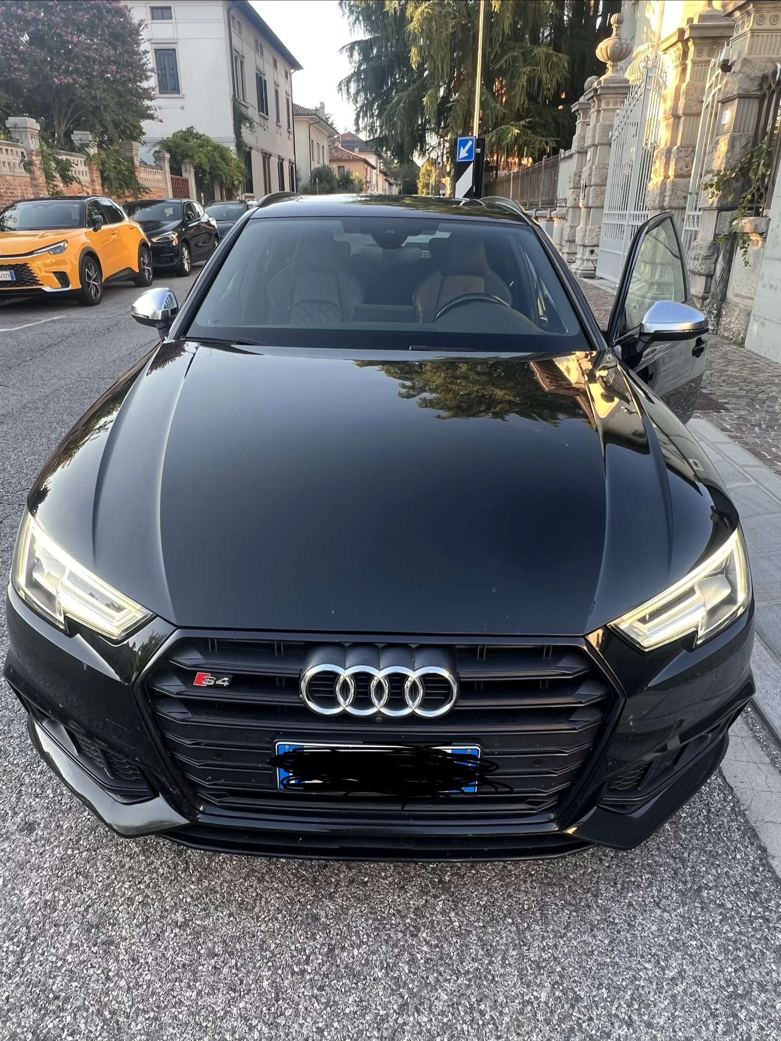 Audi S4 undefined