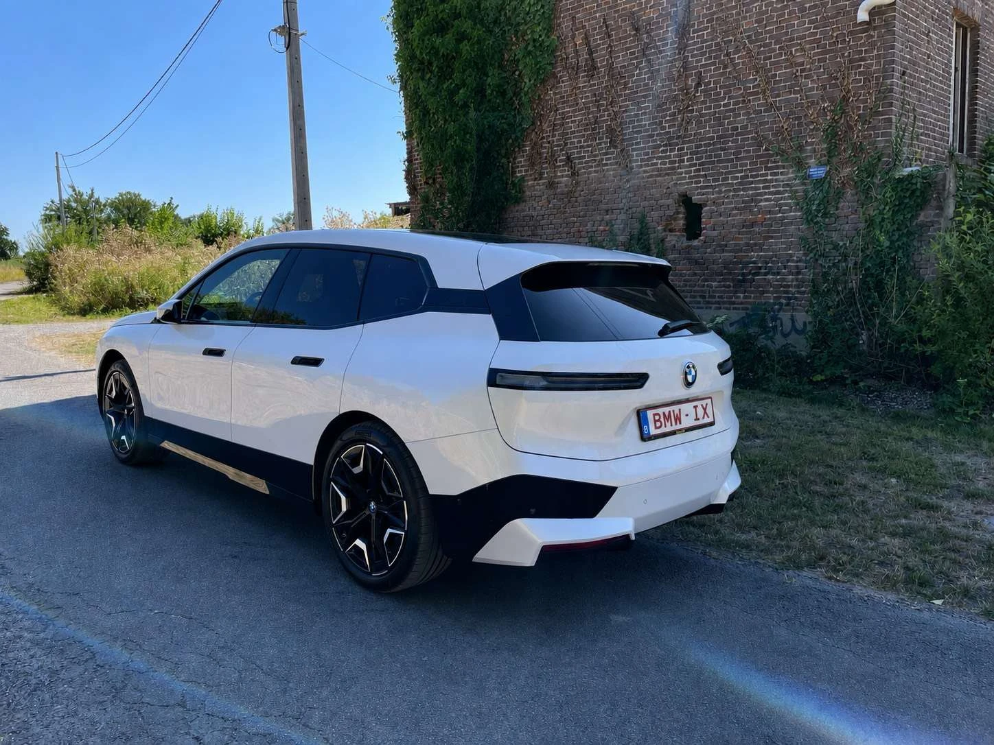 BMW iX undefined