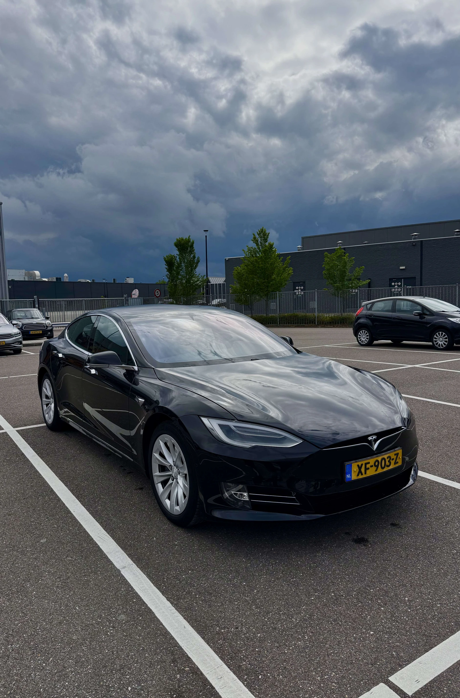 Tesla Model S undefined