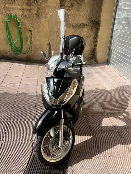 Honda SH 300