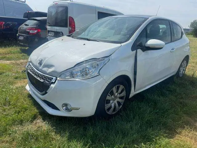 Peugeot 208 2013