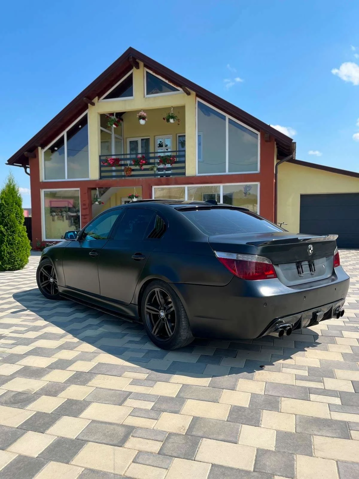 BMW 525