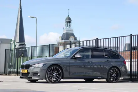BMW 330