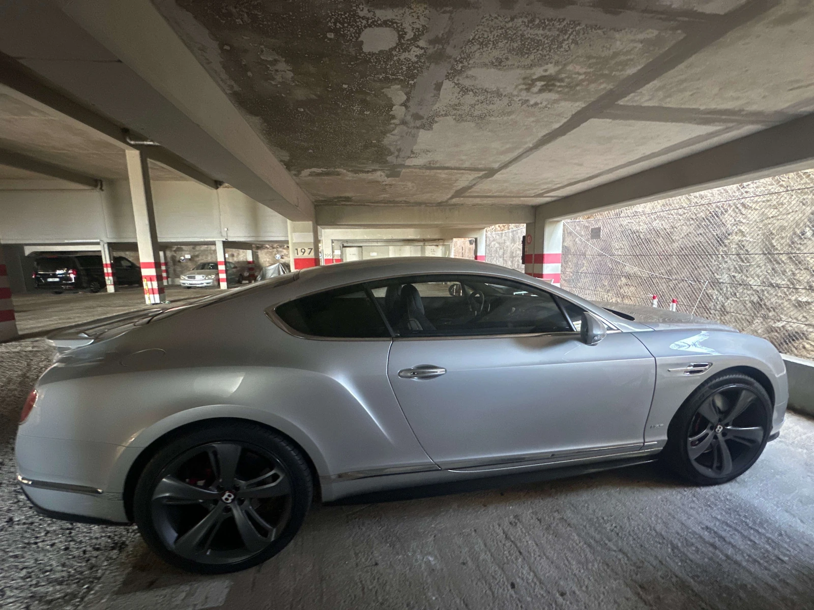 Bentley Continental GT undefined