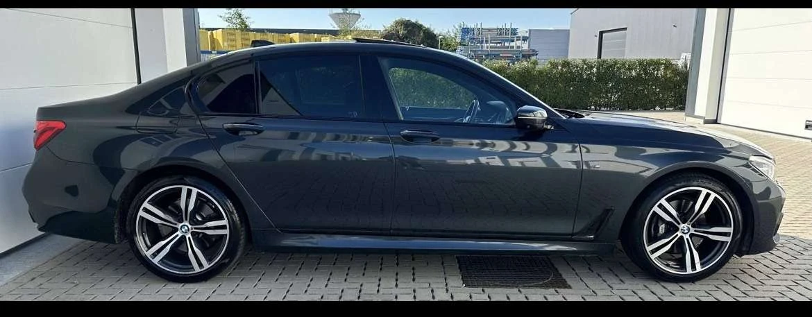 BMW 730
