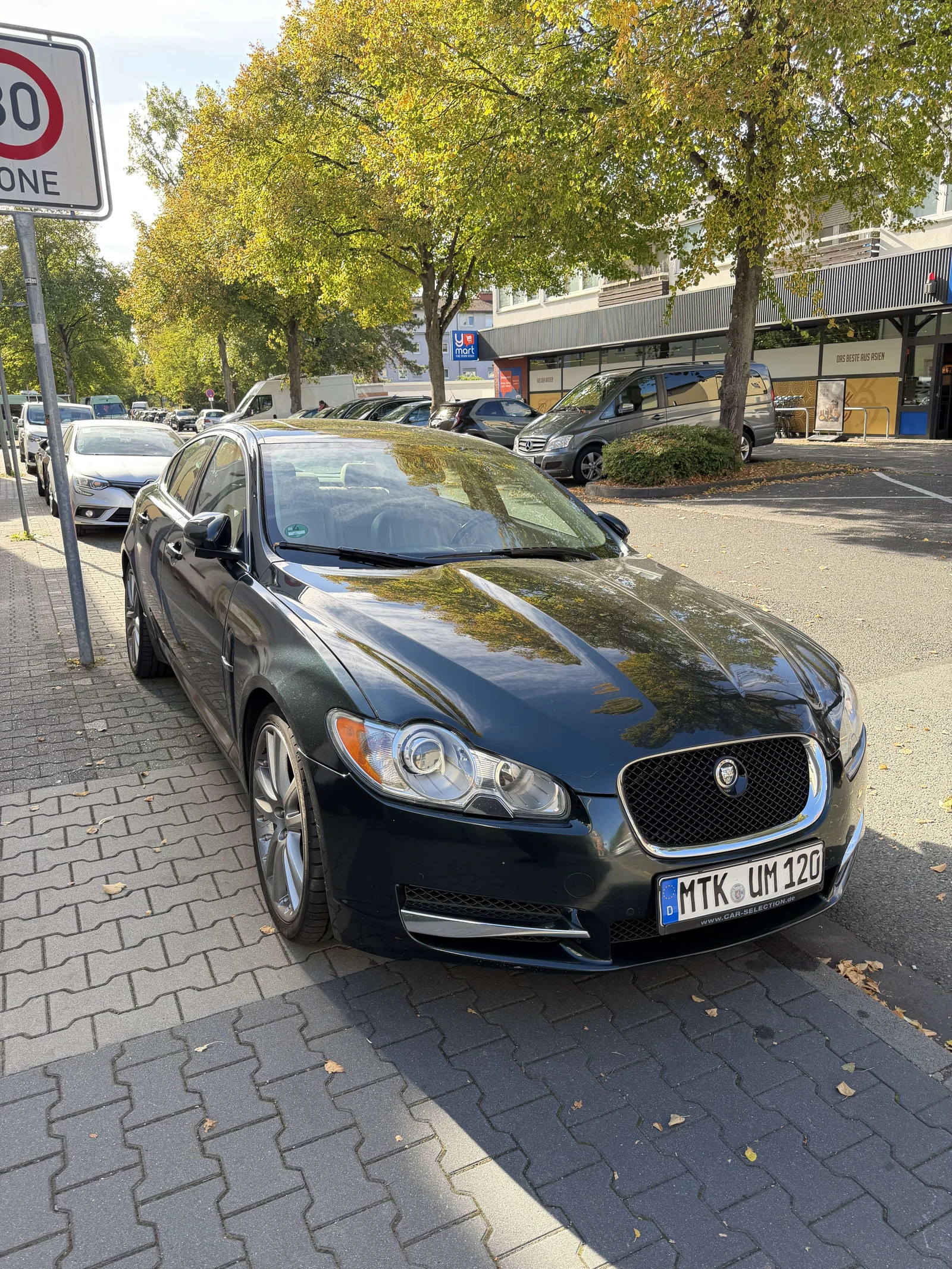 Jaguar XF