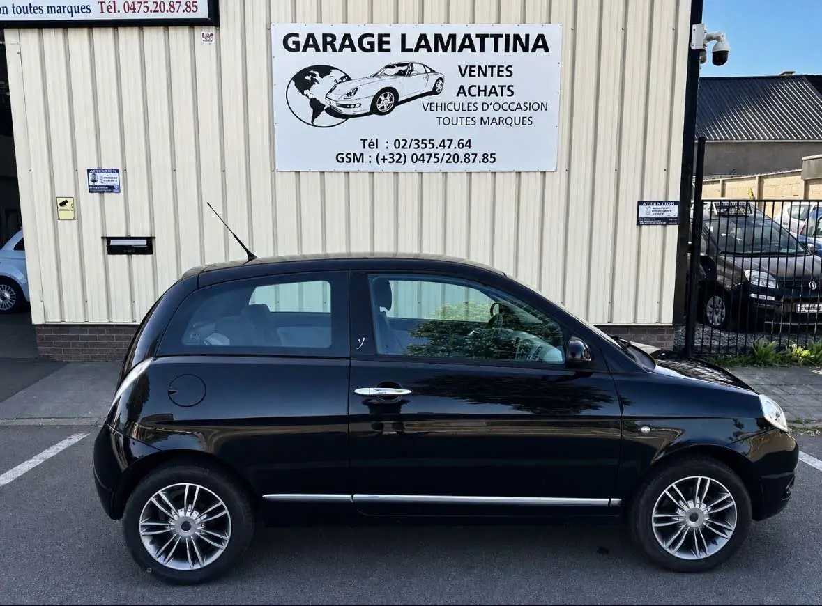 Lancia Ypsilon 2011