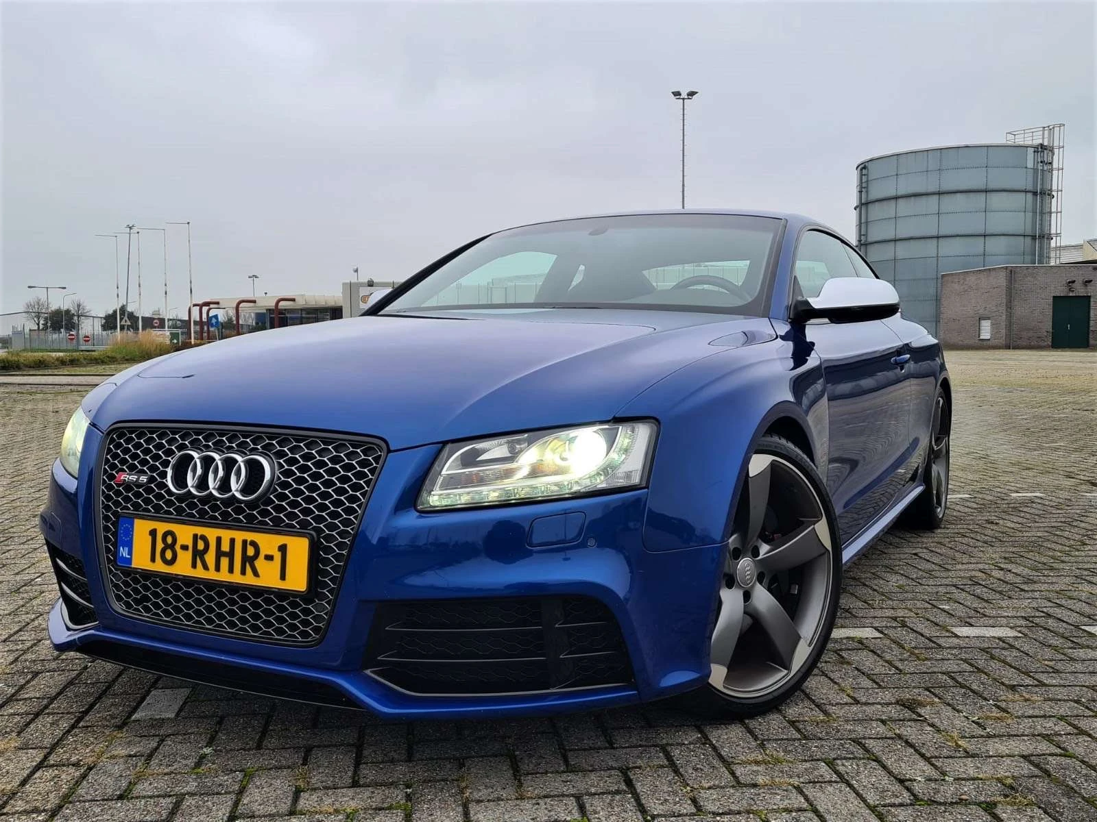 Audi RS5 undefined