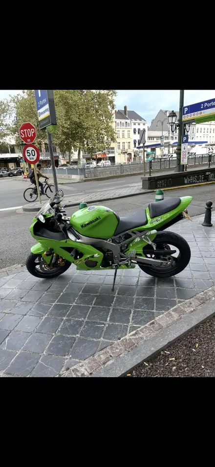 Kawasaki ZX 600