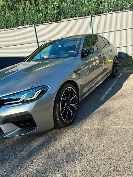 BMW M5