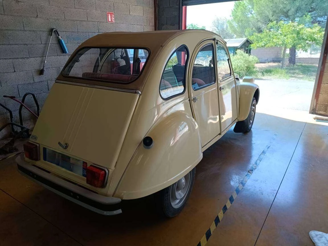 Citroen 2CV