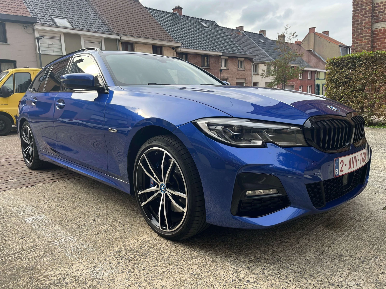 BMW 330