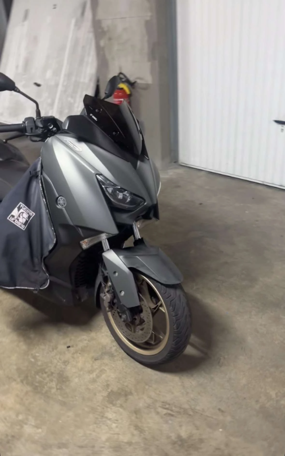Yamaha X-Max 125