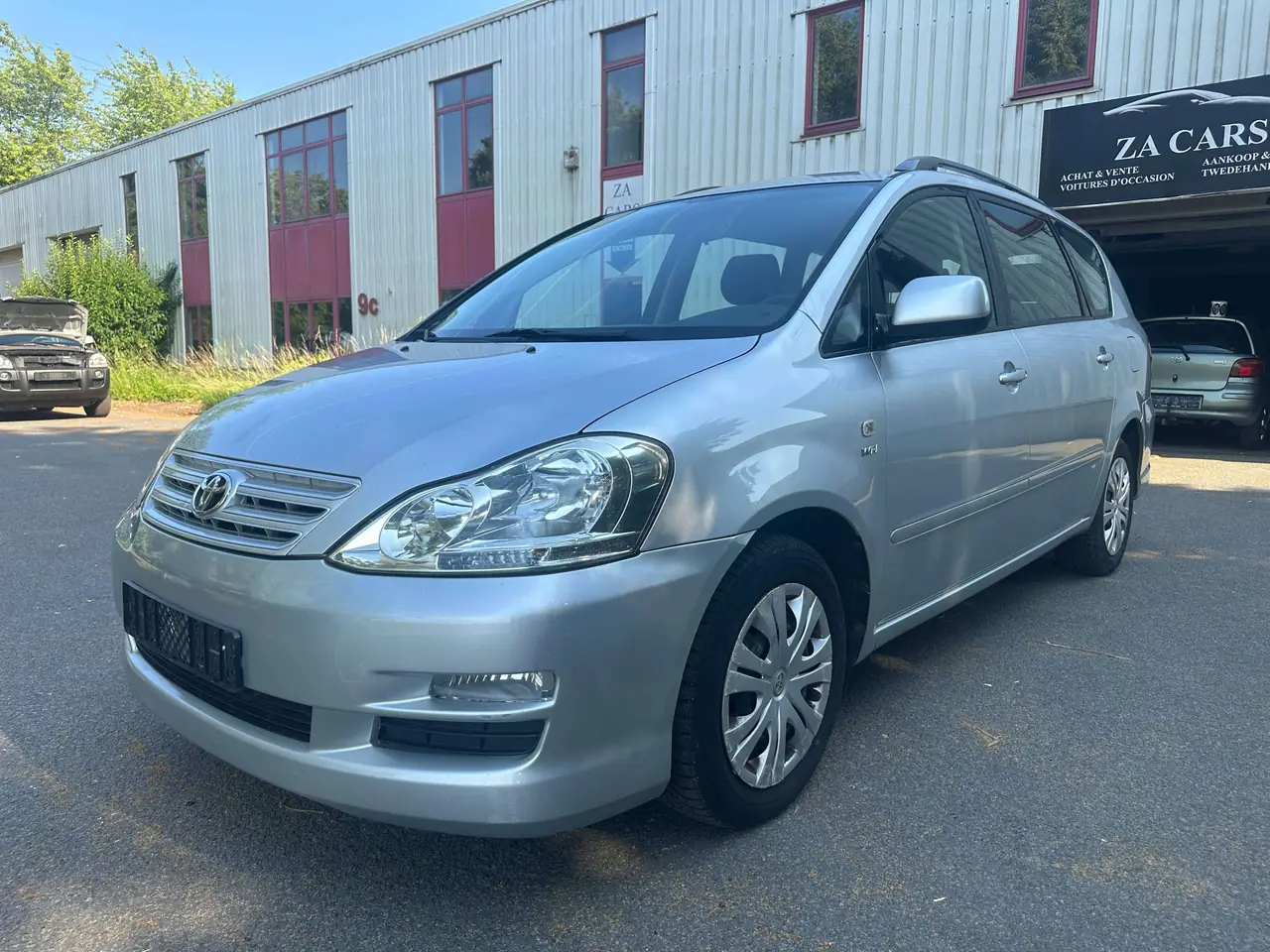 Toyota Avensis Verso 2004