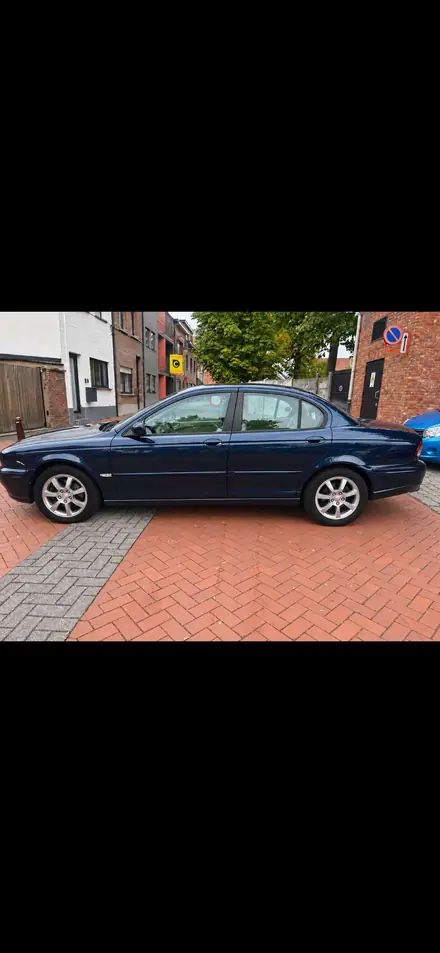 Jaguar X-Type