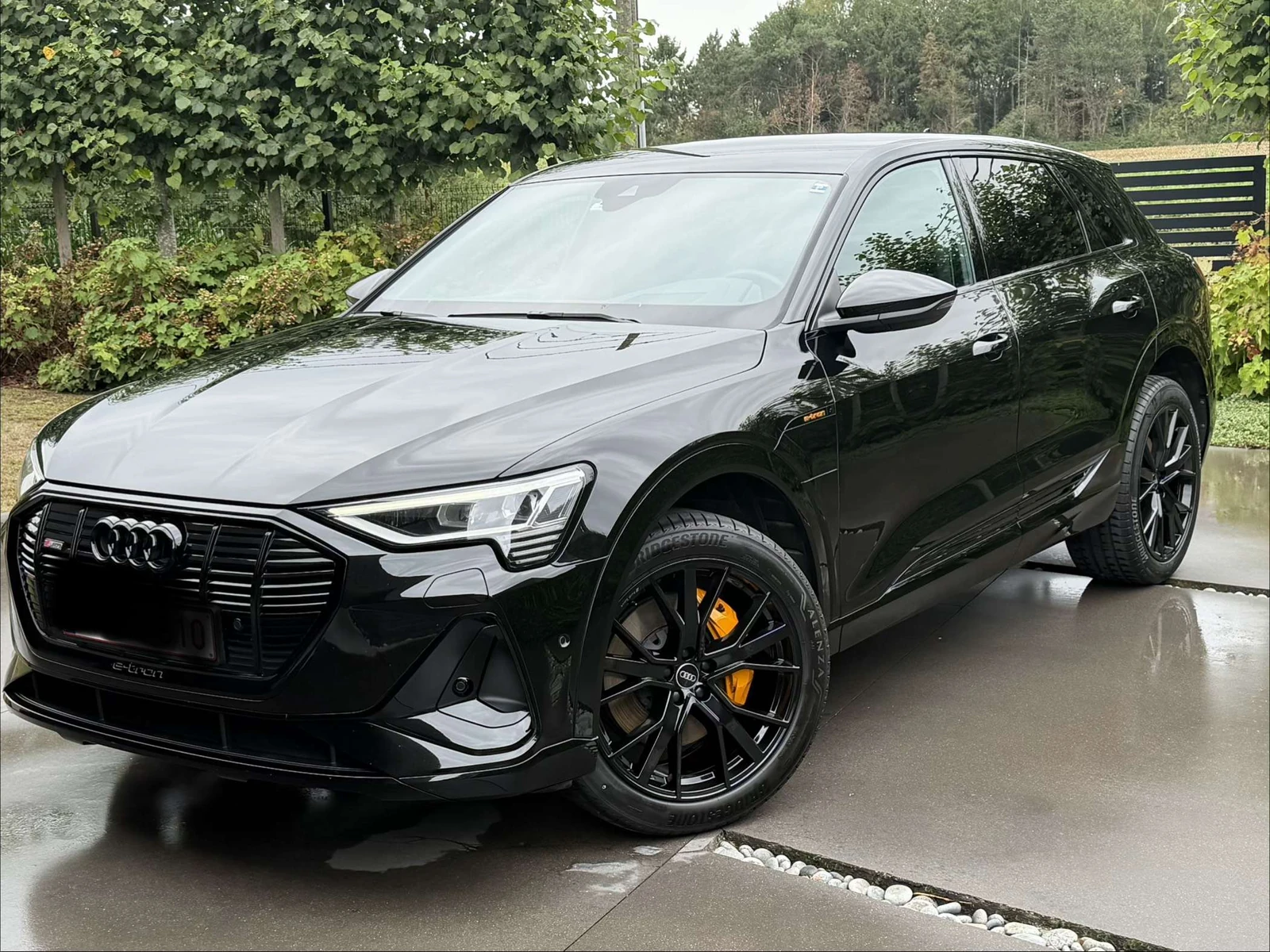 Audi e-tron