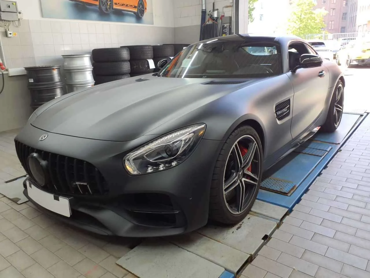 Mercedes-Benz AMG GT undefined