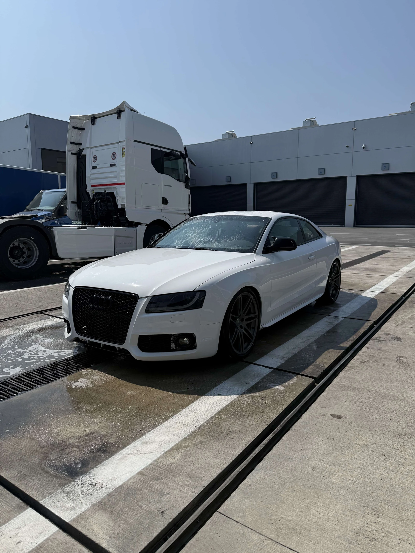 Audi S5 undefined