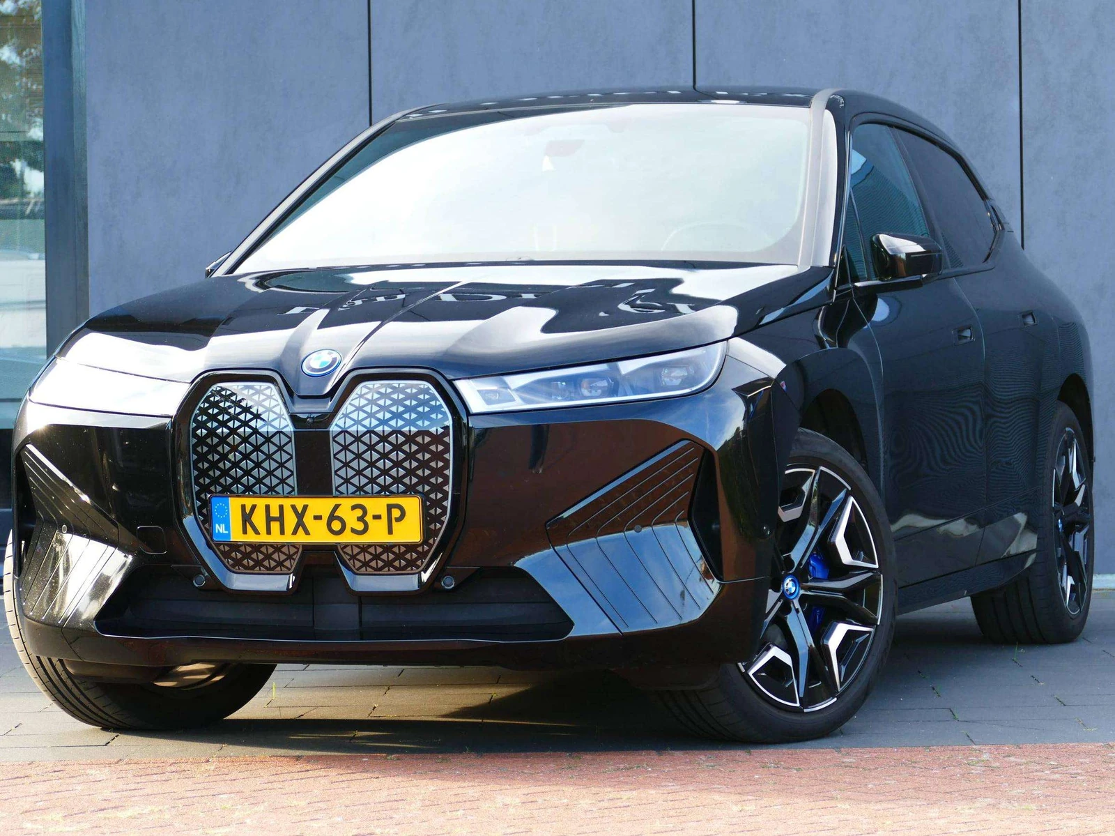 BMW iX undefined