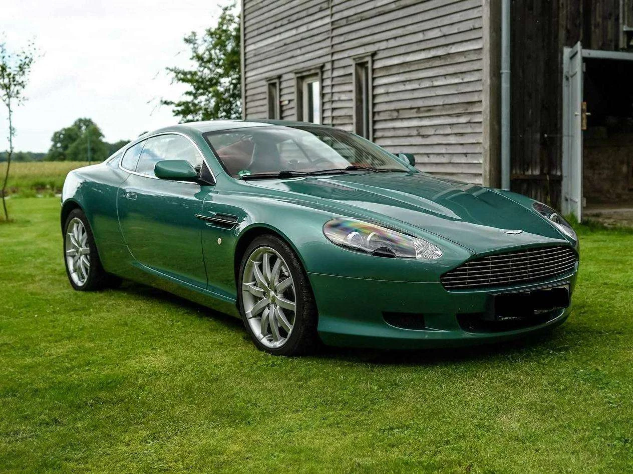 Aston Martin DB9