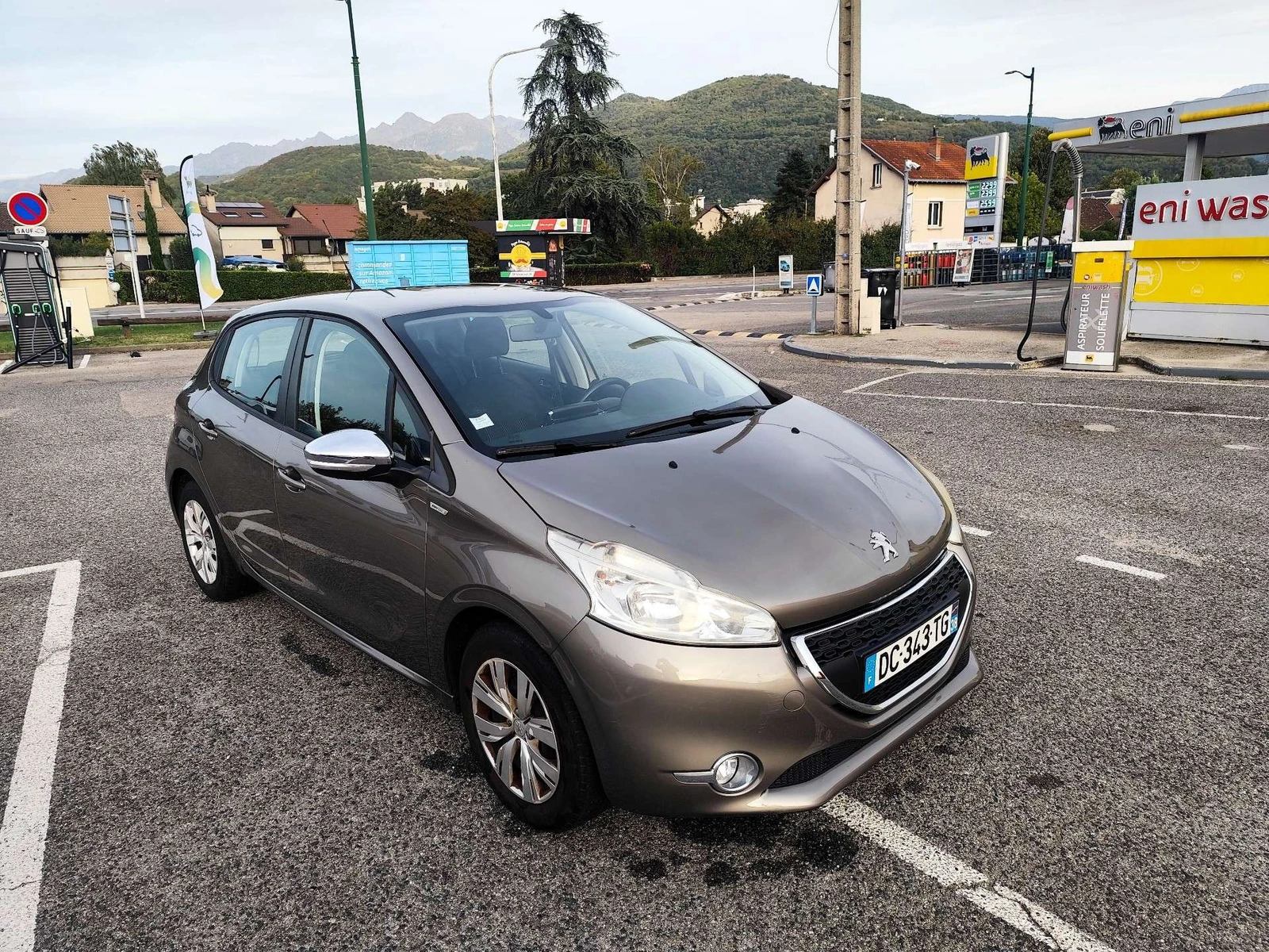Peugeot 208 undefined