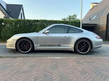 Porsche 944