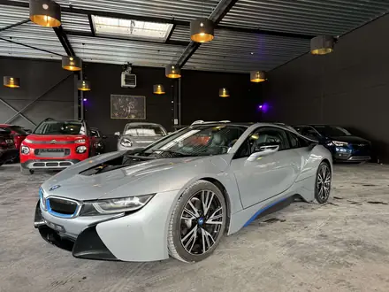 BMW i8