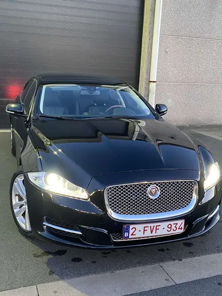 Jaguar XJ