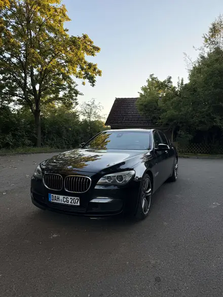 BMW 750