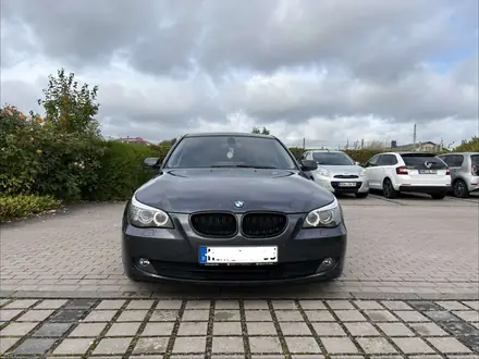 BMW 523
