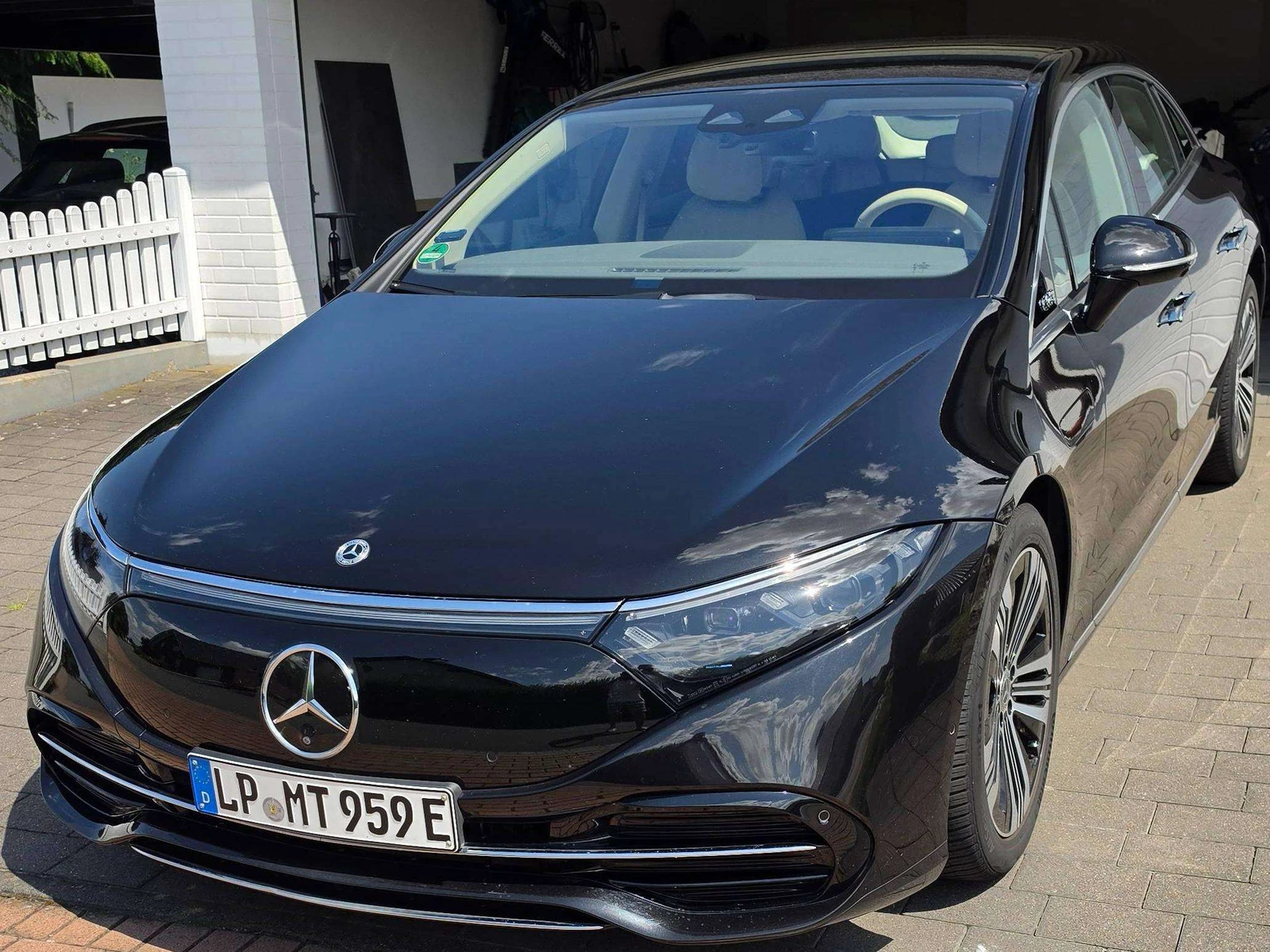 Mercedes-Benz EQS undefined