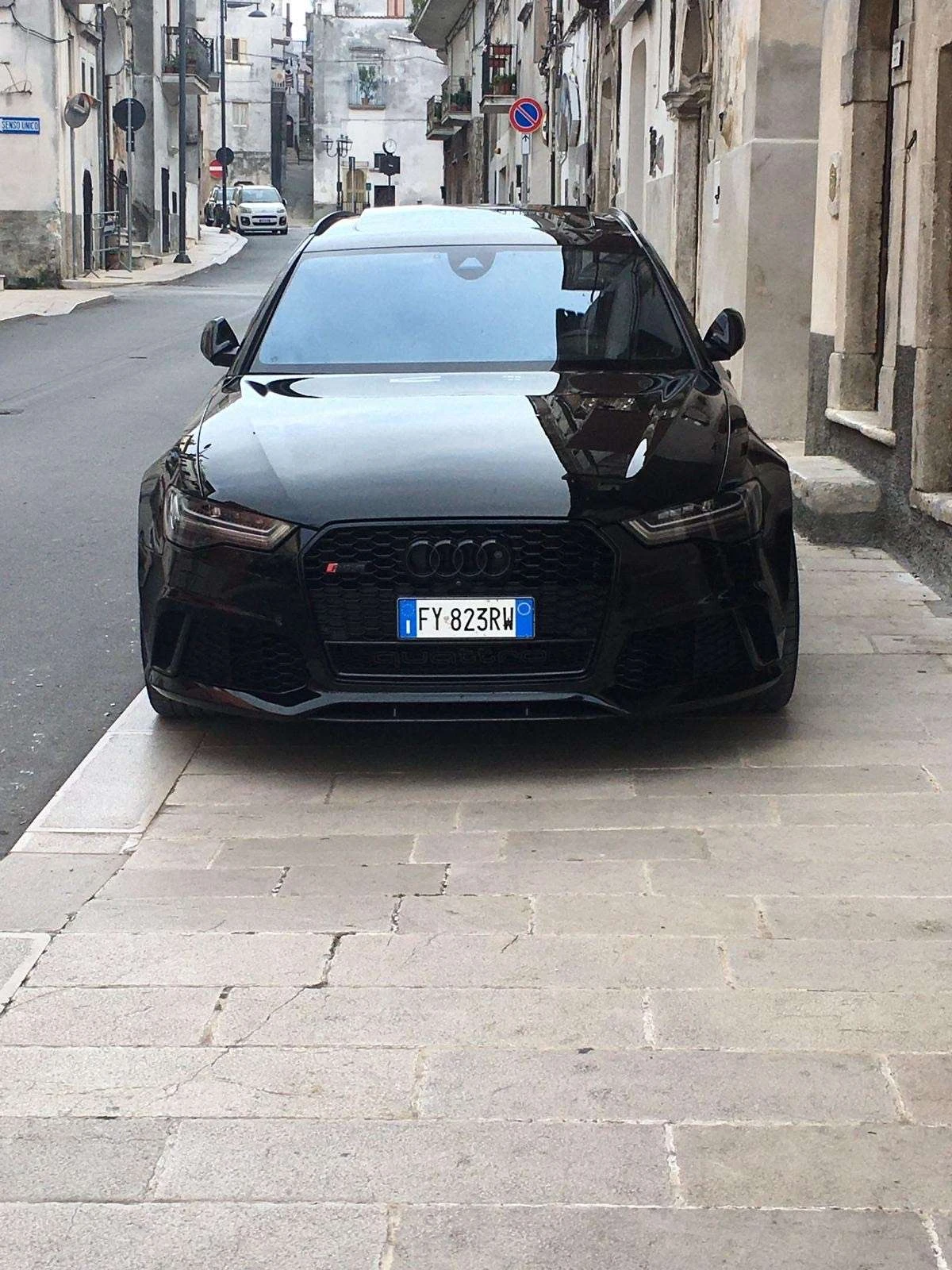 Audi RS6 undefined