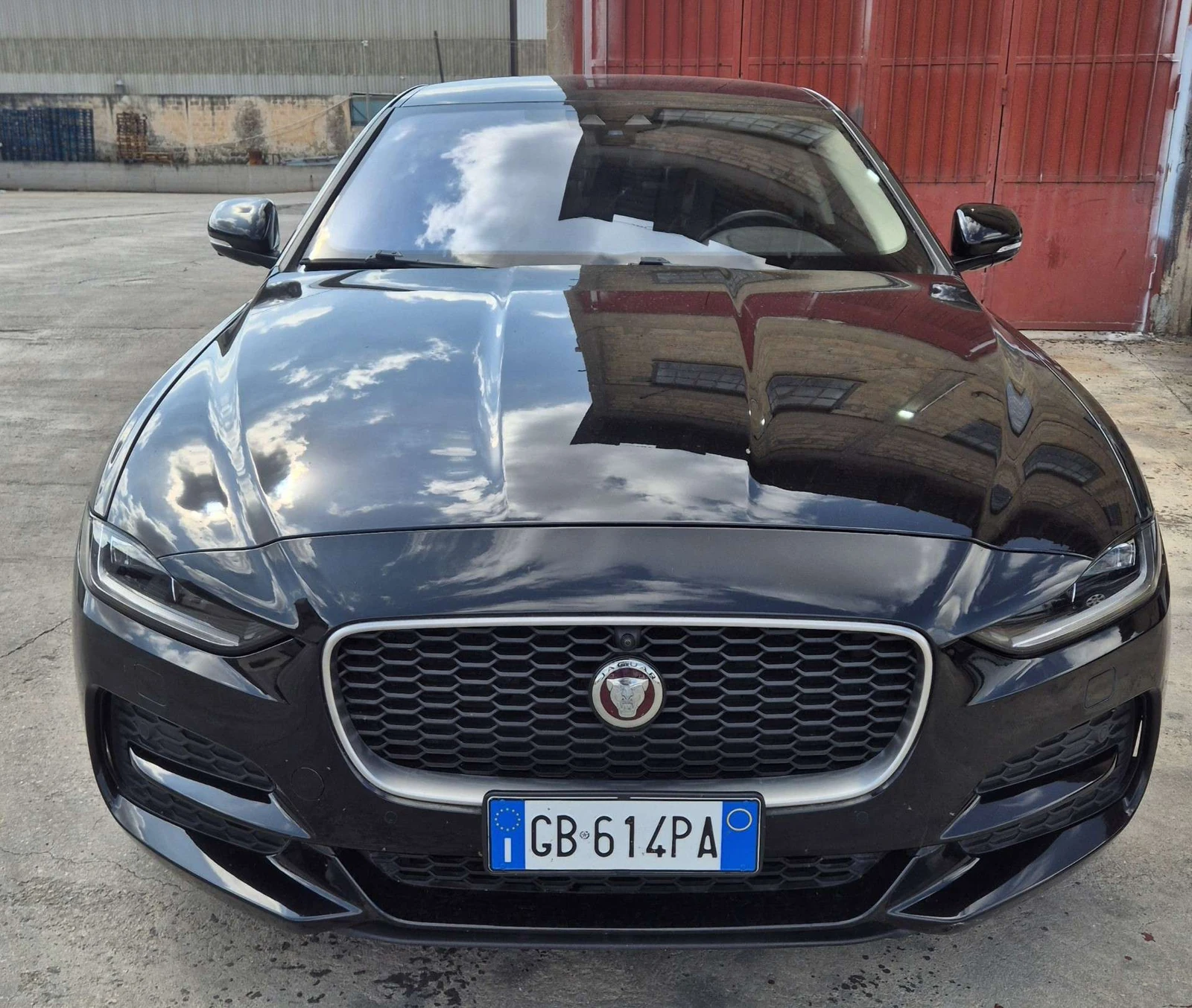 Jaguar XE