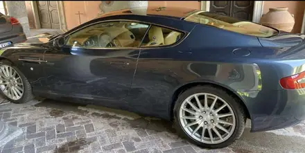 Aston Martin DB9