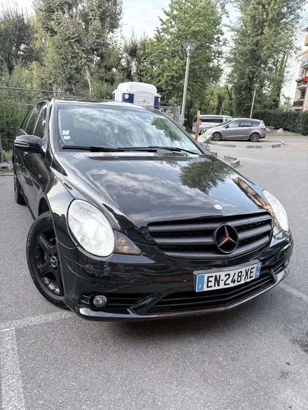 Mercedes-Benz R 320