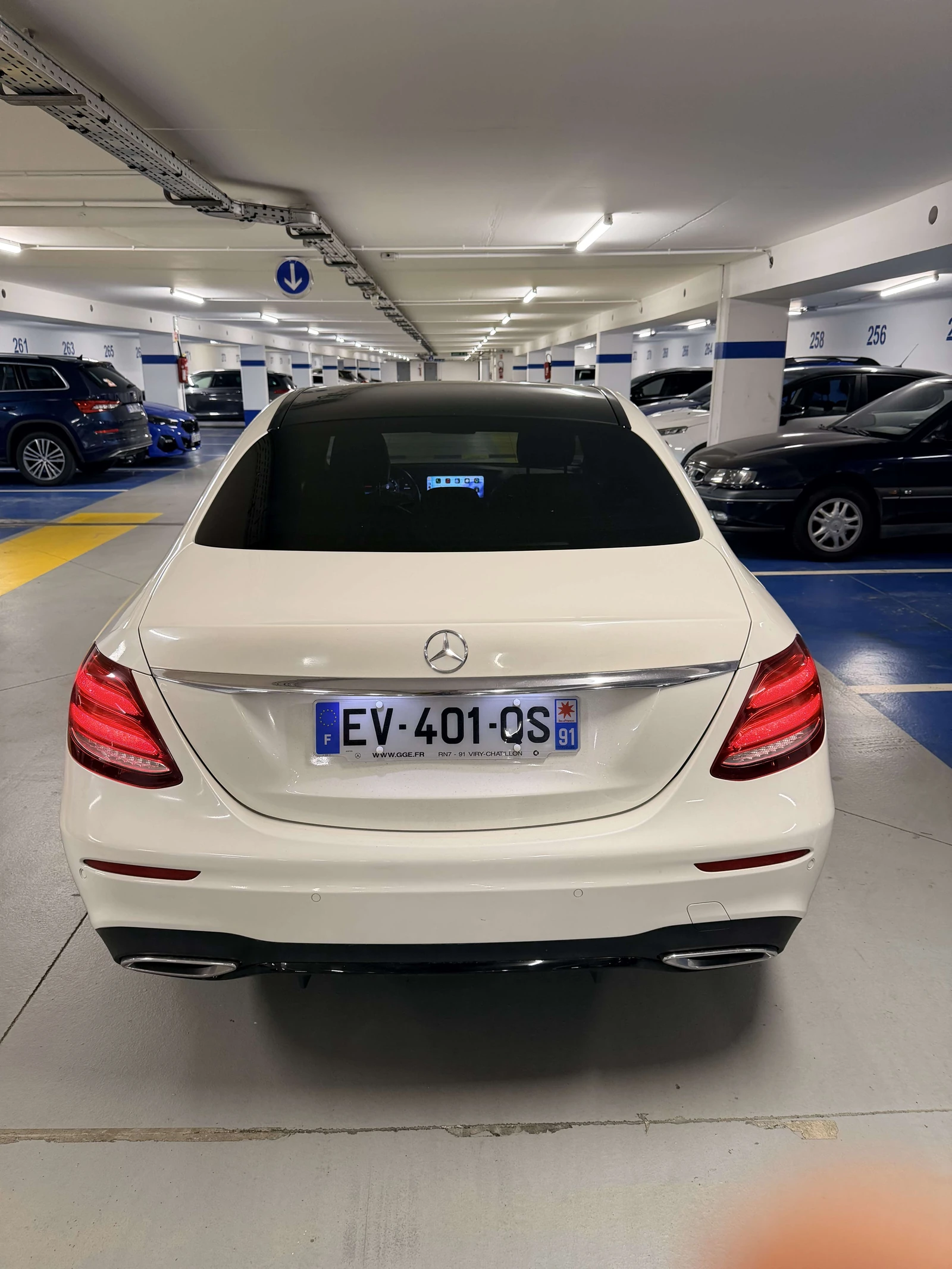 Mercedes-Benz E 220