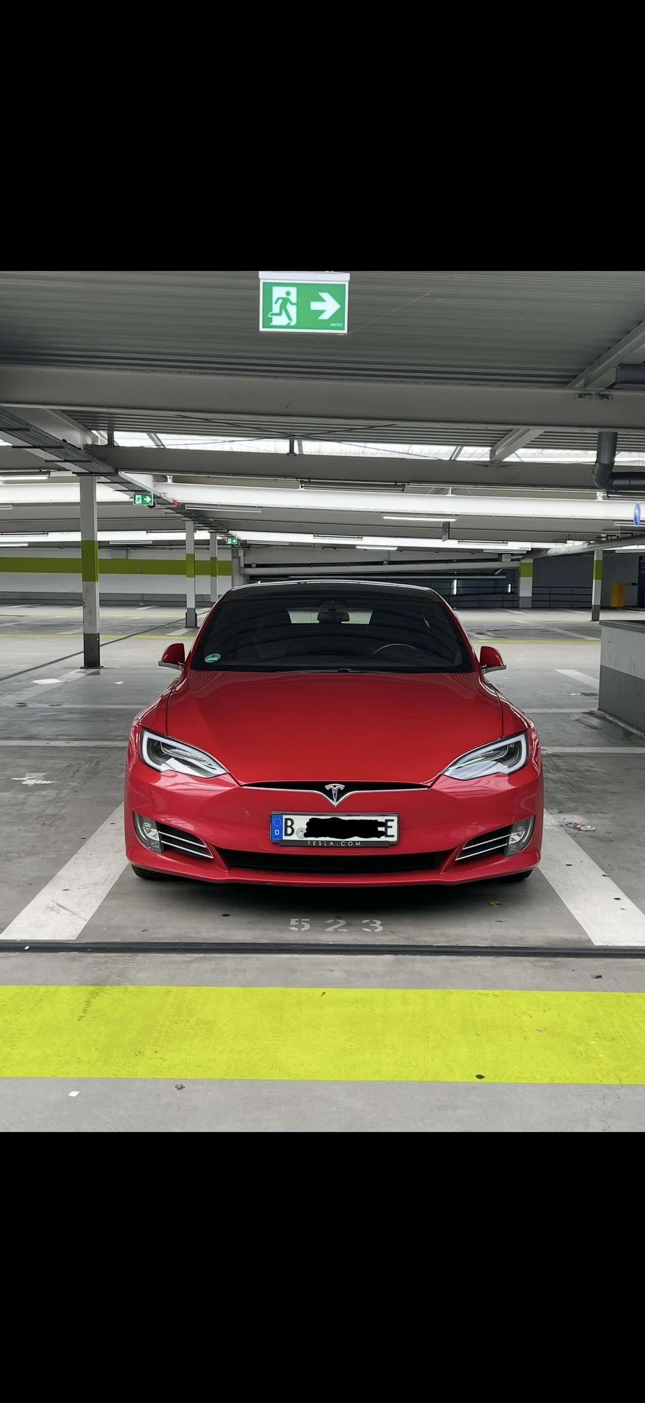 Tesla Model S undefined