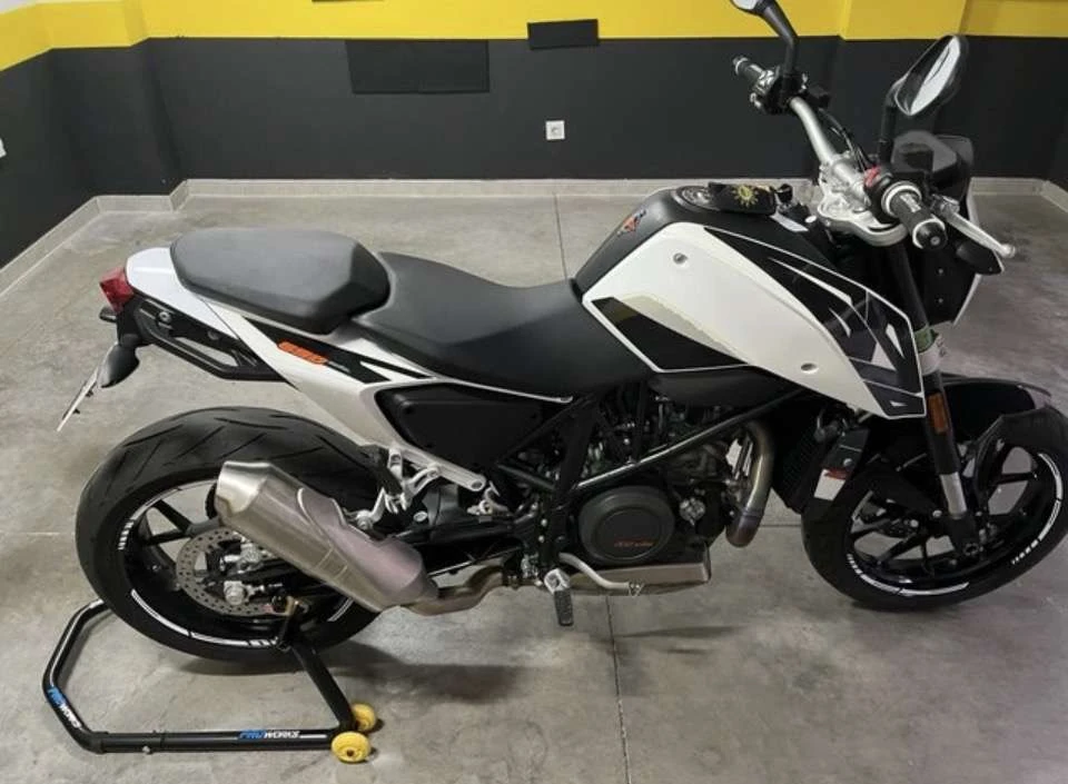 KTM 690 Duke
