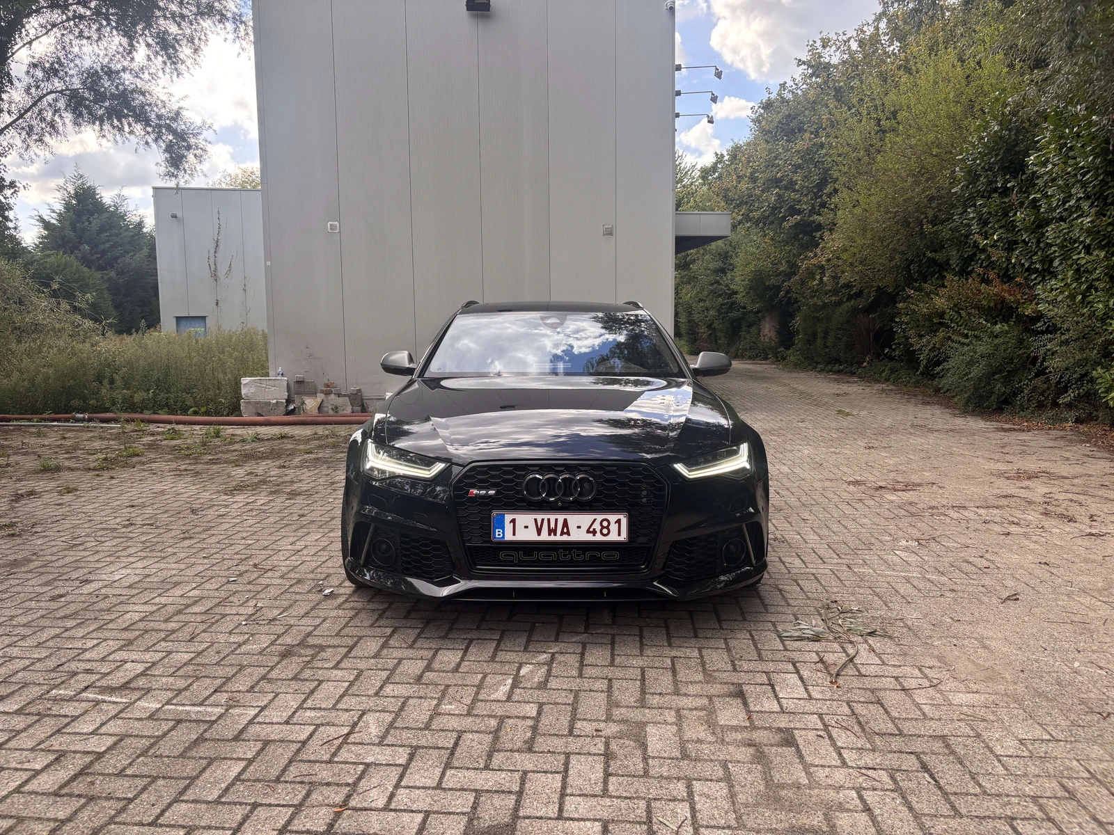 Audi RS6 undefined